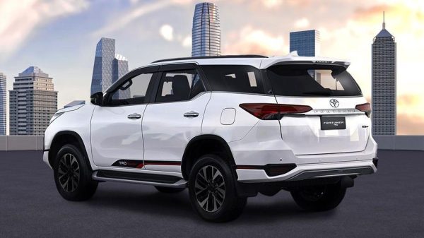 Toyota Fortuner 2.4 G MT - Gambar 4